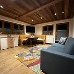 Bergzua アパート Stummerberg